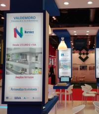 CAJA DE LUCES CON VINILO ADHESIVO IMPRESO